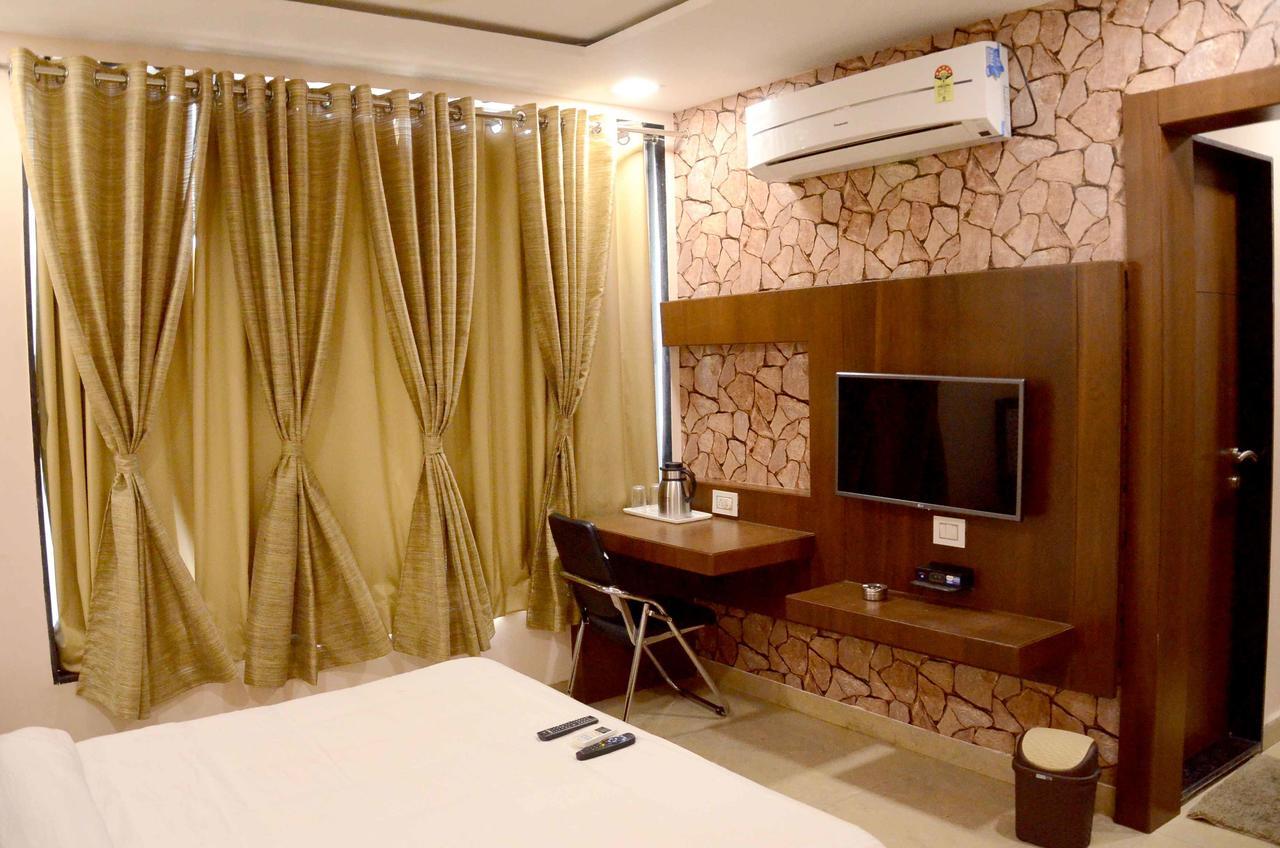 Hotel Shikhar Darshan Ujjain Dış mekan fotoğraf