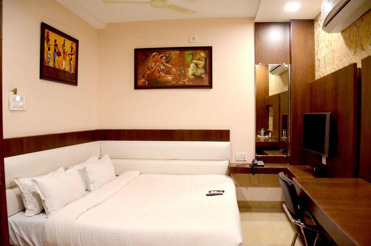 Hotel Shikhar Darshan Ujjain Dış mekan fotoğraf